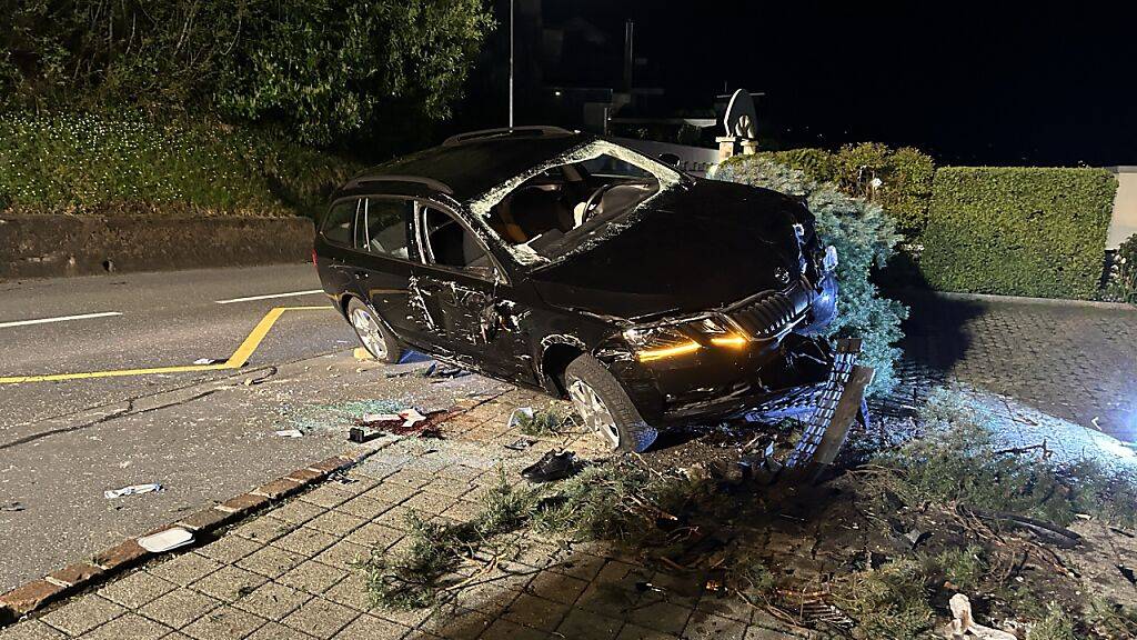 70-jähriger Autofahrer bei Selbstunfall unbestimmt verletzt