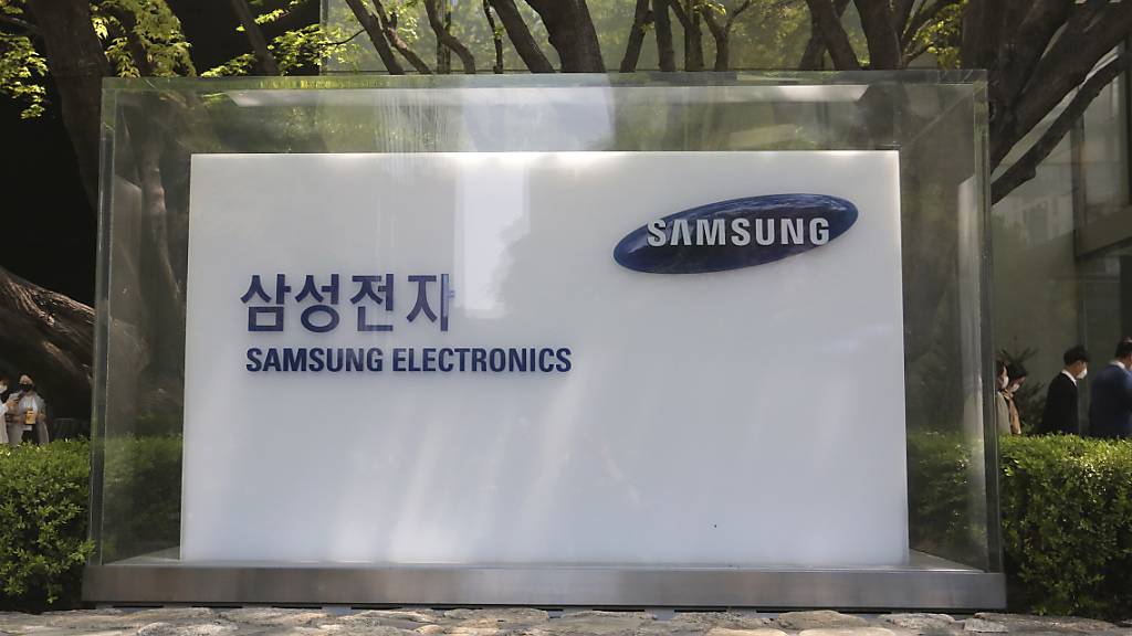 Die Folgen der Corona-Pandemie haben dem südkoreanischen Konzern Samsung Electronics zu einem Gewinnsprung verholfen. (Archivbild)