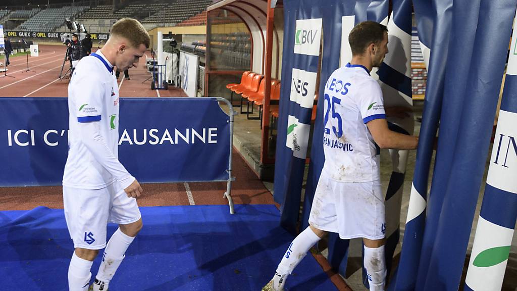 Abschiedsvorstellung missglückt: Die Spieler von Aufsteiger Lausanne verlassen die Pontaise mit gesenkten Köpfen
