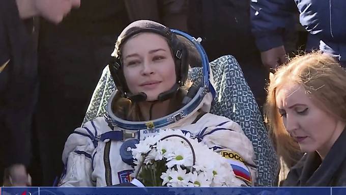 Nach Dreh auf der ISS: Russisches Filmteam zurück auf der Erde