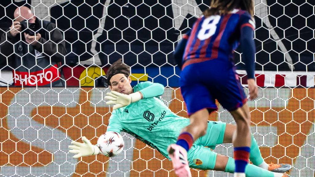 Am Basler Goalie Marwin Hitz gab es Donnerstag keine Vorbeikommen