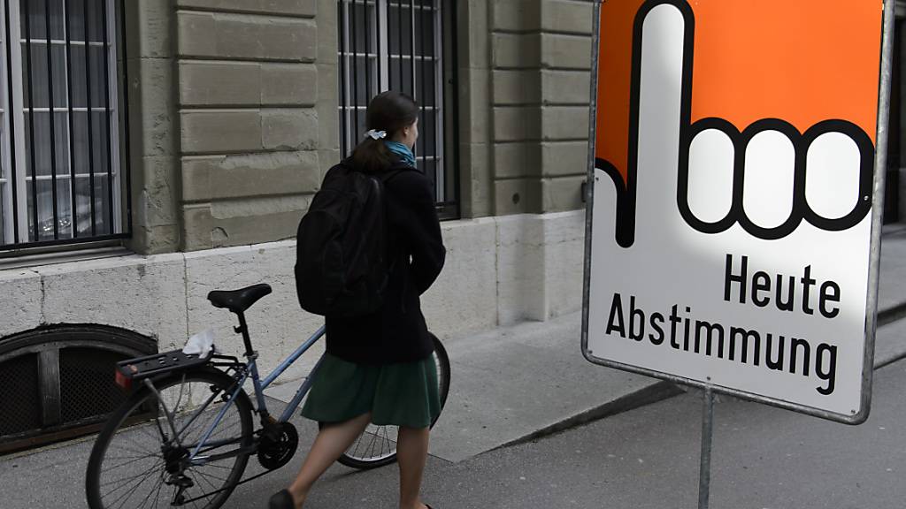 Im Kanton Luzern soll das Stimmrechtsalter bei 18 Jahren bleiben, findet die Regierung. (Symbolbild)