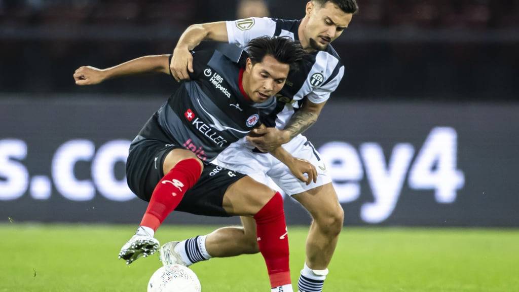 Der FC Zürich um Bledian Krasniqi erwies sich spät als zu stark für den FC Winterthur mit Randy Schneider