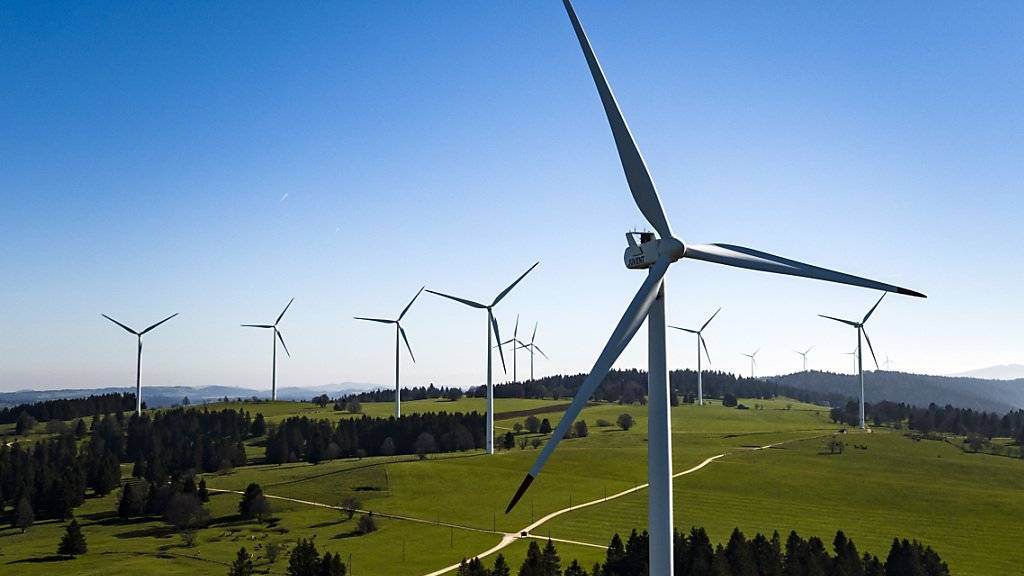 Der Ausbau der Windenergie ist für die Umsetzung der Energieziele in der Schweiz notwendig. Ein Konzept des Bundes soll hierfür die Rahmenbedingungen schaffen. (Themenbild)