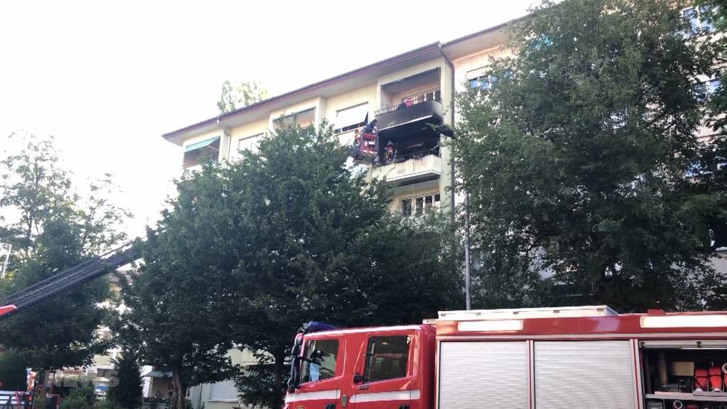 Schlechter Scherz: Balkon-Brand wegen Feuerwerk?