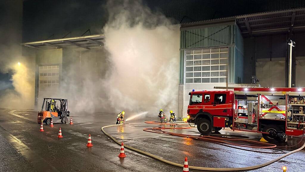 In der Kehrichtverbrennungsanlage in Bazenheid sind Holzschnitzel in Brand geraten.