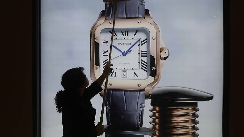 Der Luxusgüterkonzern Richemont mit Marken wie Cartier, IWC oder Piaget hat im Geschäftsjahr 2019/2020 wegen der Coronakrise einen Gewinneinbruch erlitten. (Archivbild)