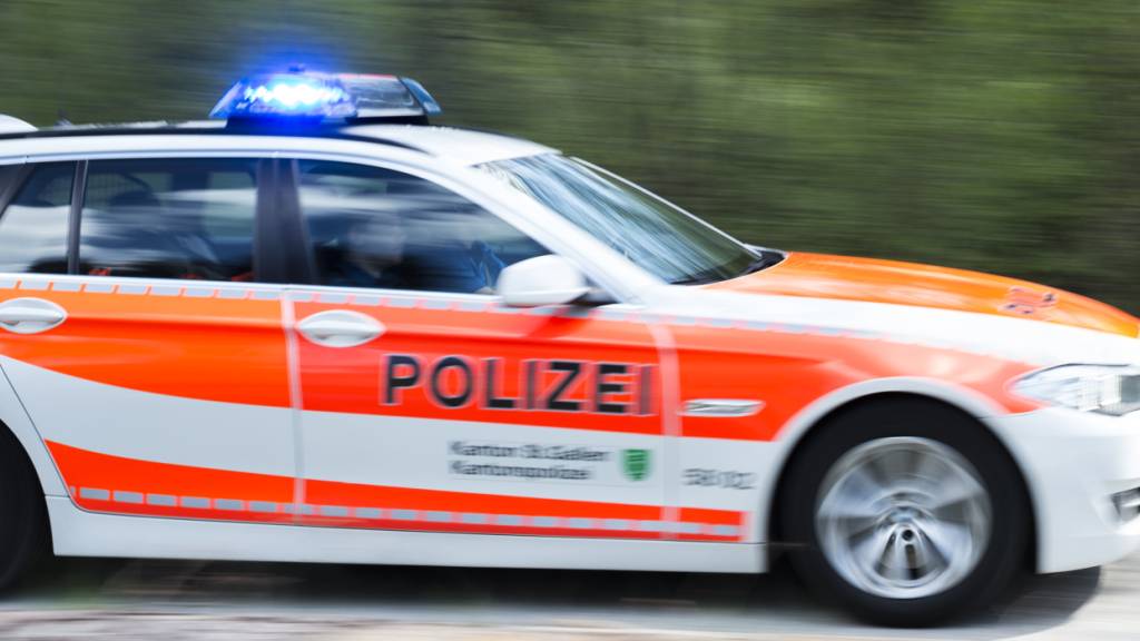 In St. Peterzell SG gelangen hunderte Liter Diesel in den Necker