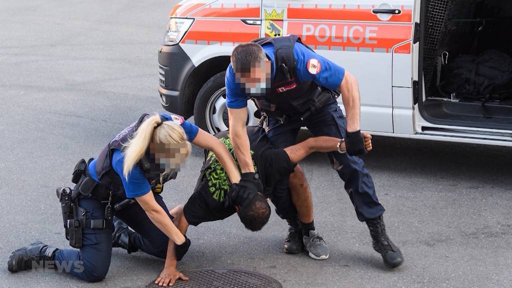 Scharfe Kritik an Berner Polizei: «Brutale Verhaftung» erinnert an Fall von George Floyd