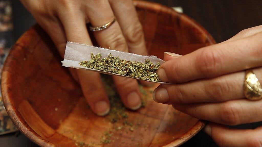 Sucht Schweiz möchte, dass dem Gesundheitsaspekt bei der Legalisierung von Cannabis mehr Aufmerksamkeit geschenkt wird. (Symbolbild)