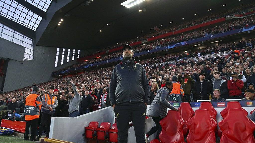 Liverpool und Trainer Jürgen Klopp blicken am Mittwochabend gespannt Richtung Manchester