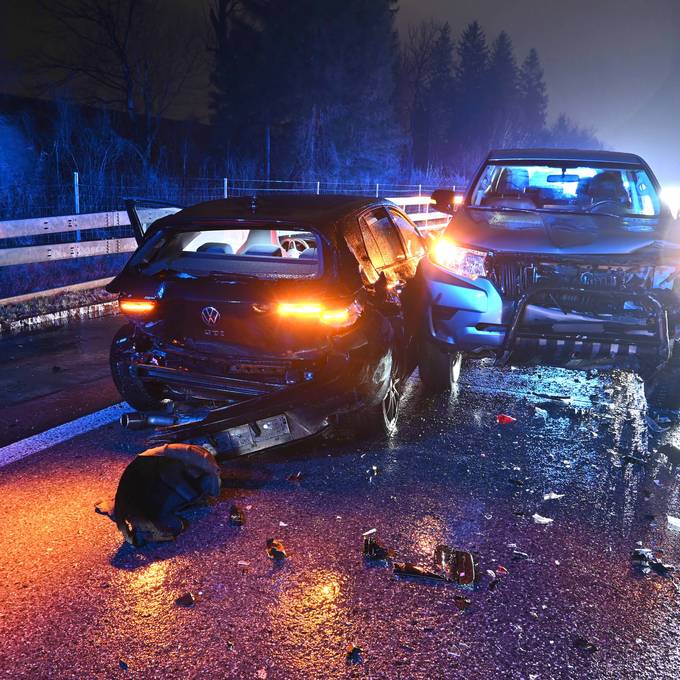 Crash zwischen fünf Autos in Buchs: Vier Verletzte – darunter zwei Kinder