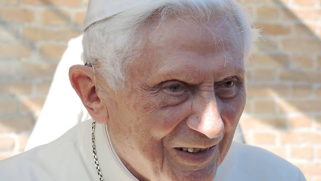 Joseph Ratzinger, der emeritierte Papst Benedikt XVI., hat sich im Umgang mit sexuellem Missbrauch falsch verhalten.