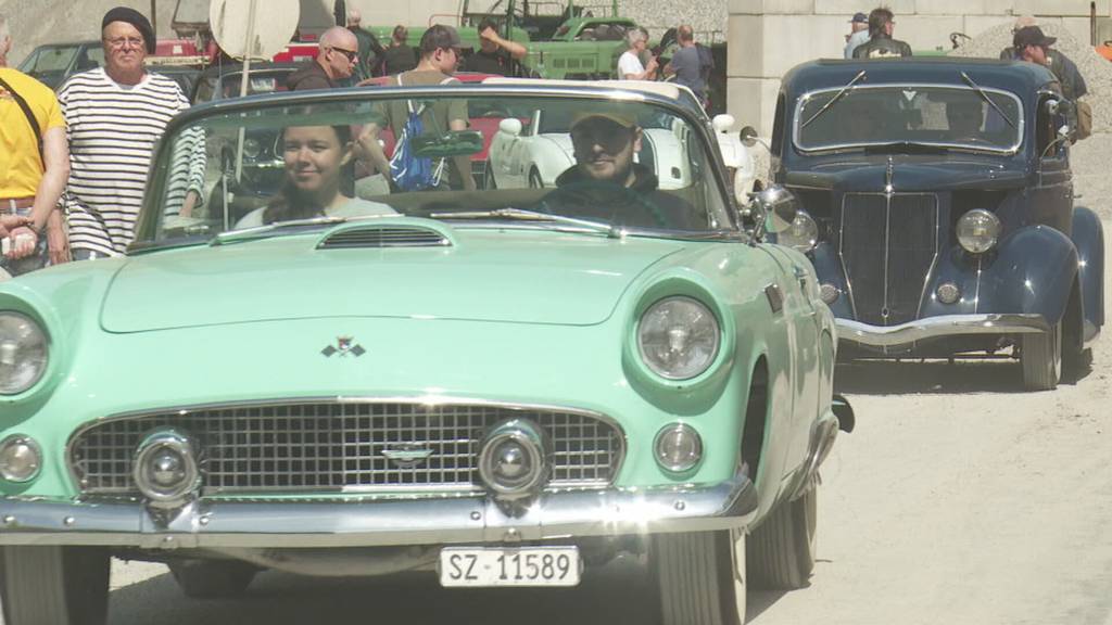 Oldtimer-Fans treffen sich in Eschenbach