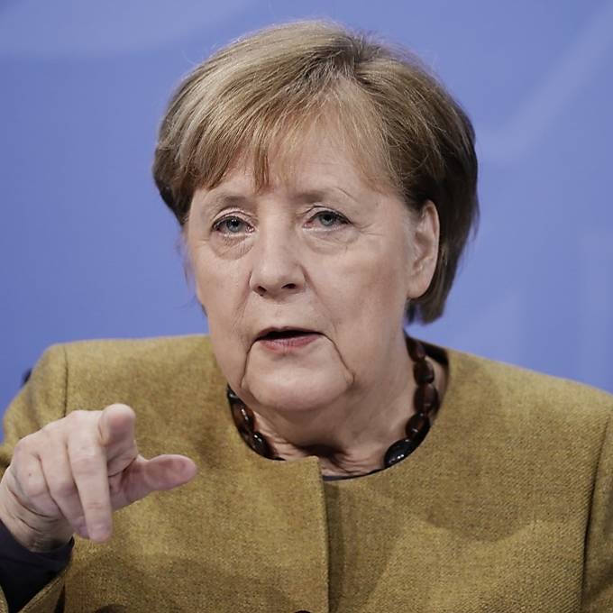 Merkel geht von deutlich mehr Impfdosen aus - Lob für Spahn