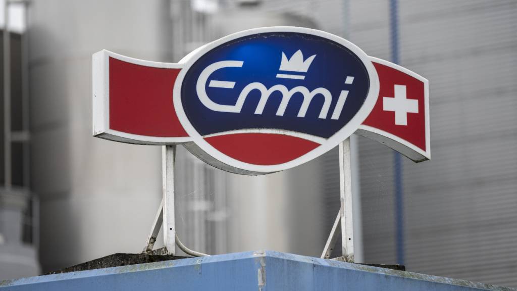 Die Luzerner Milchverarbeiterin Emmi profitierte 2025 von Zukäufen im Jahr davor unter anderem im Dessert-Bereich sowie von guten Verkäufen in der Region Amerika. (Archivbild)