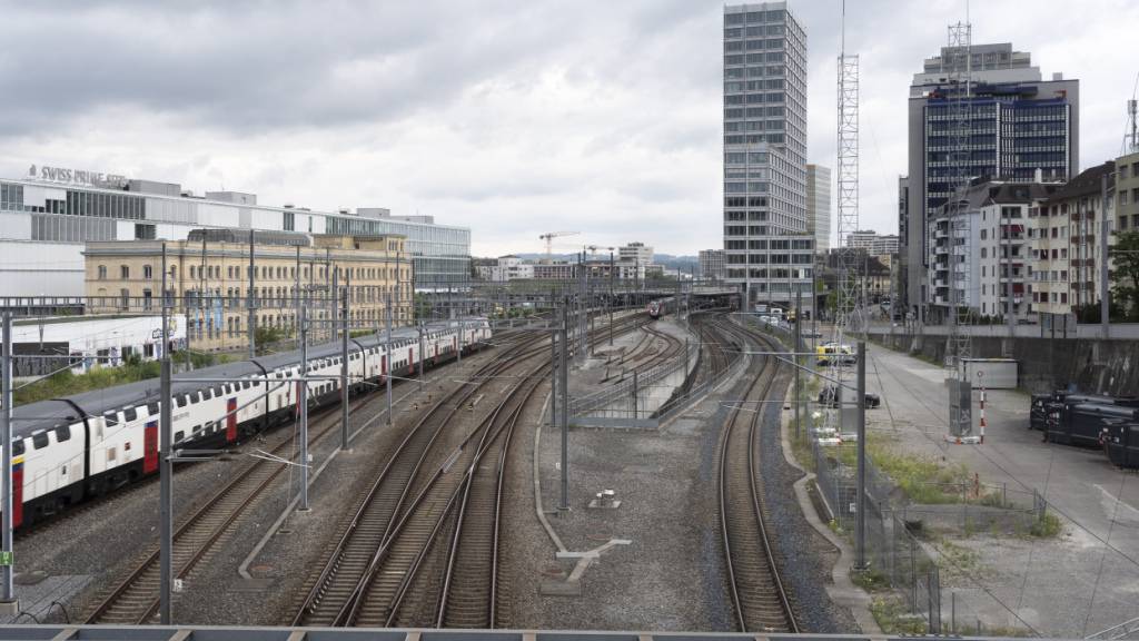 Mobimo hat unter anderem ein Wohnbauprojekt beim Bahnhof Oerlikon. (Archivaufnahme)