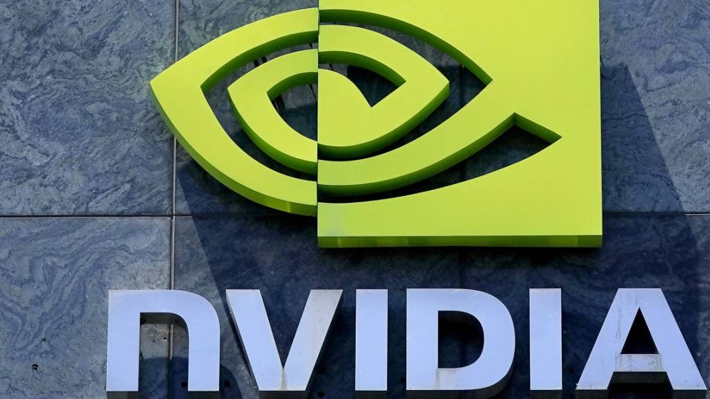 Rund 277 Milliarden Dollar mehr Börsenwert an einem Tag: Der Chipkonzern Nvidia hat dank der KI-Euphorie der Anleger einen Wall-Street-Rekord aufgestellt. Der Marktwert des Halbleiter-Spezialisten rückte damit am Donnerstag an die Marke von zwei Billionen Dollar. (Archivbild)