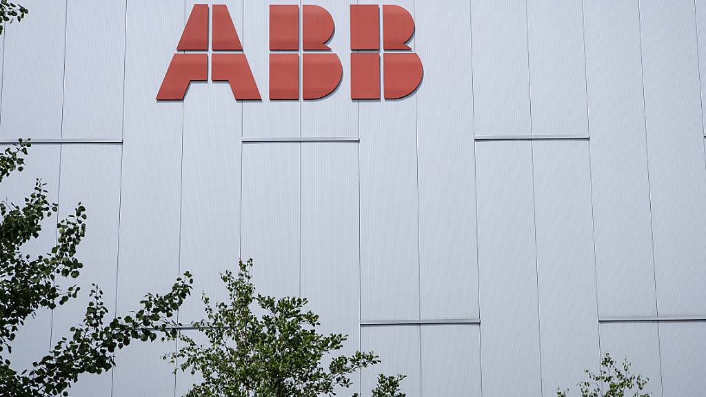 Das Technologieunternehmen ABB hat im dritten Quartal mehr Umsatz verbucht. (Archivbild)