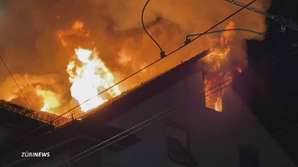 Grossbrand im Kreis 2: Mehrfamilienhaus in Flammen
