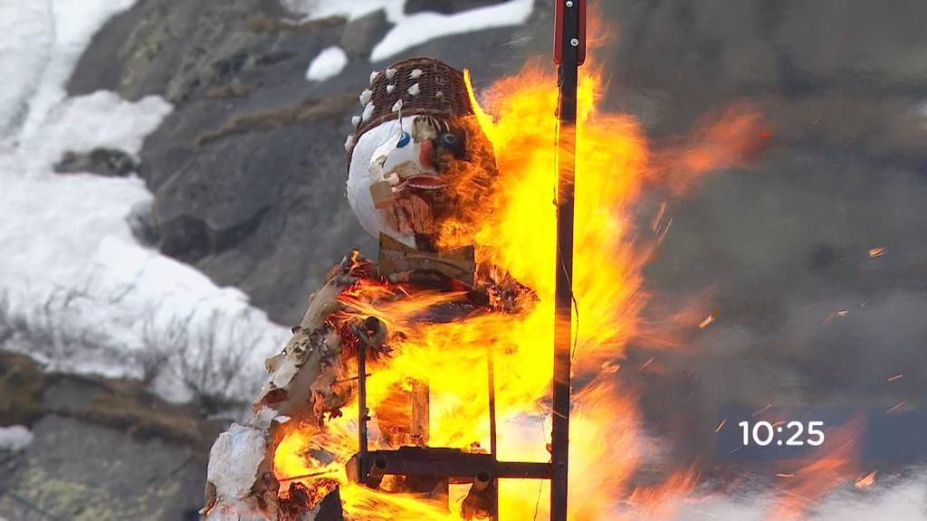 Nach 12:57 fällt der Böögg den Flammen zum Opfer