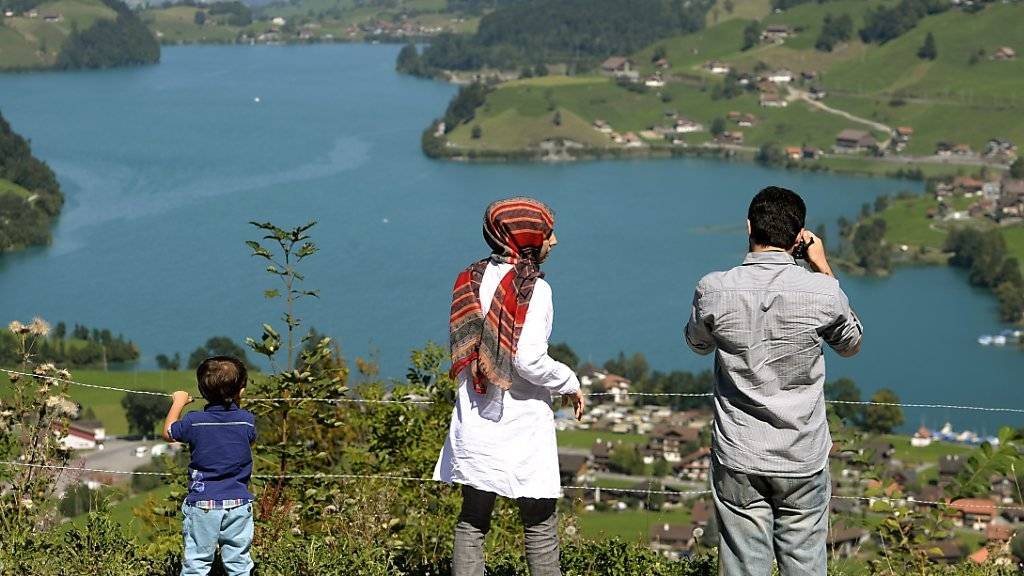 Die Schweiz hat sich in den letzten Jahren als beliebte Feriendestination für Araber gemausert. Mit dem Dreh von Folgen einer saudiarabischen Serie in der Schweiz will Schweiz Tourismus weitere Gäste aus den Golfstaaten in das Land locken. (Themenbild)