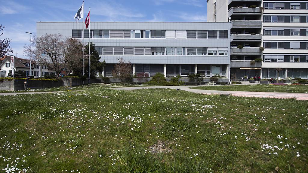 Der Spitalverbund Appenzell Ausserrhoden (SVAR) betreibt das Spital Herisau sowie das Psychiatrische Zentrum Appenzell Ausserrhoden. Im Bild das Spital Herisau. (Archivbild)