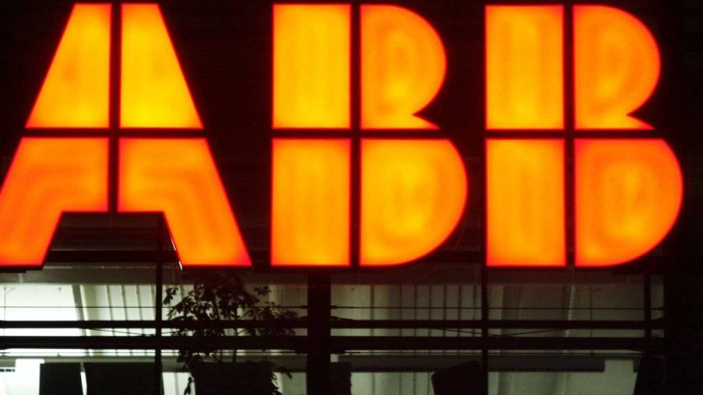 ABB will eine Milliarde beim Personal einsparen: Logo des Industriekonzerns am Hauptsitz in Zürich-Oerlikon.