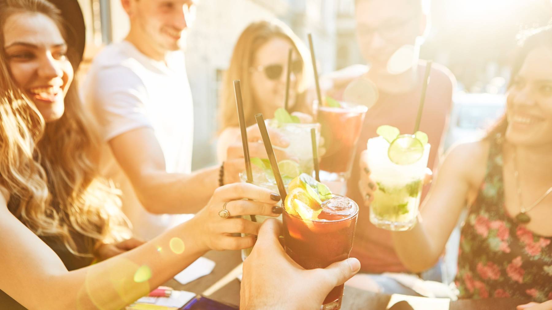 Der Sommer hält ein paar neue Cocktail-Trends parat.