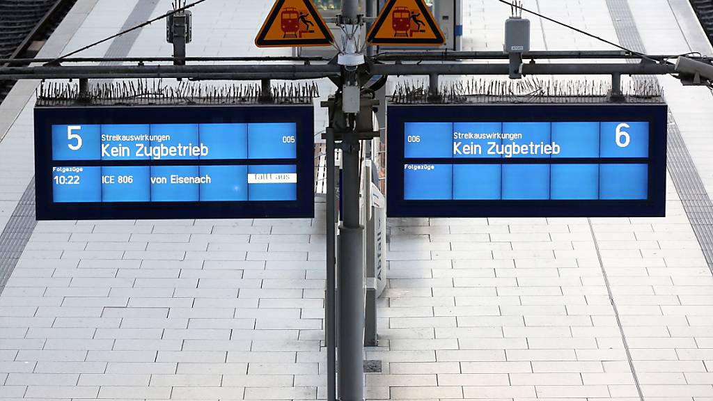 Warnstreiks in Deutschland führten am Montag zu leeren Bahnhöfen, wie hier am Hamburger Hauptbahnhof.