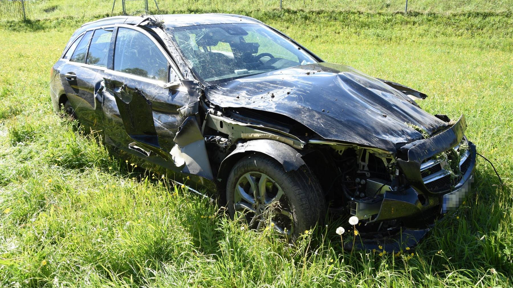 Chaos wegen mehrerer Unfälle auf der A13 - FM1Today