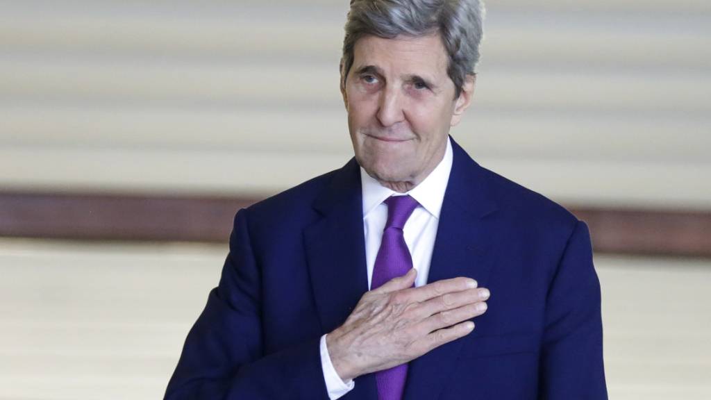ARCHIV - Der US-Klimabeauftragte John Kerry ist zu Besuch in Peking. Foto: Gustavo Moreno/AP/dpa