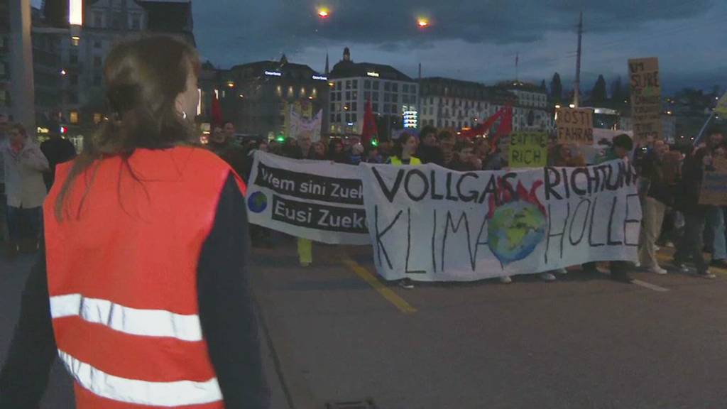 Demo gegen Autobahnausbau