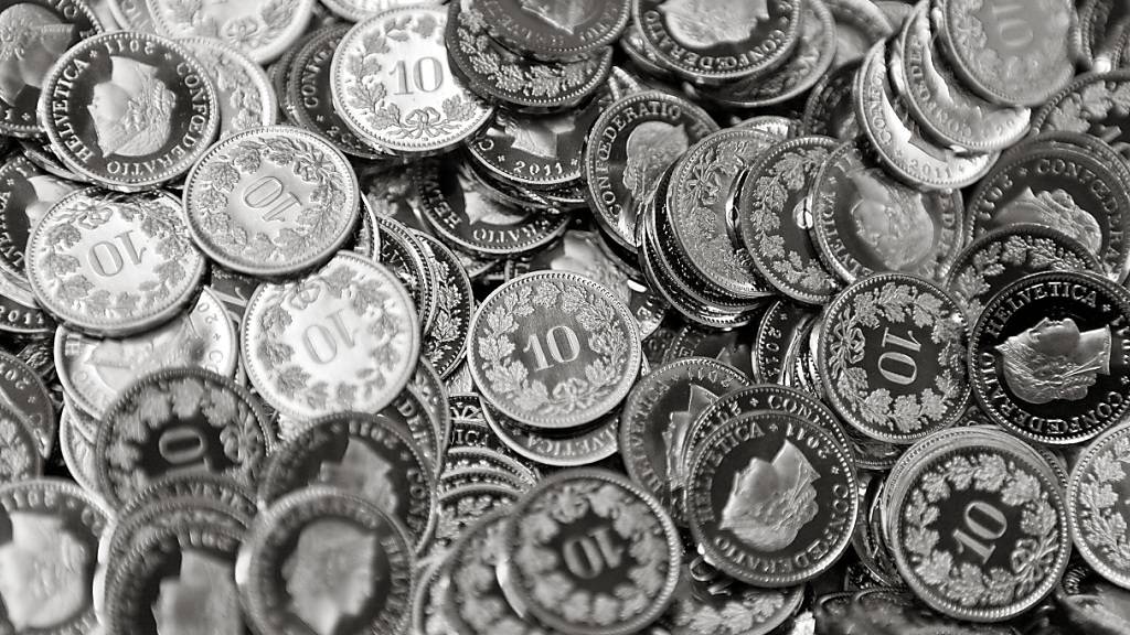 Ein Autoeinbrecher trug über ein Kilogramm Münzgeld auf sich. (Symbolbild)