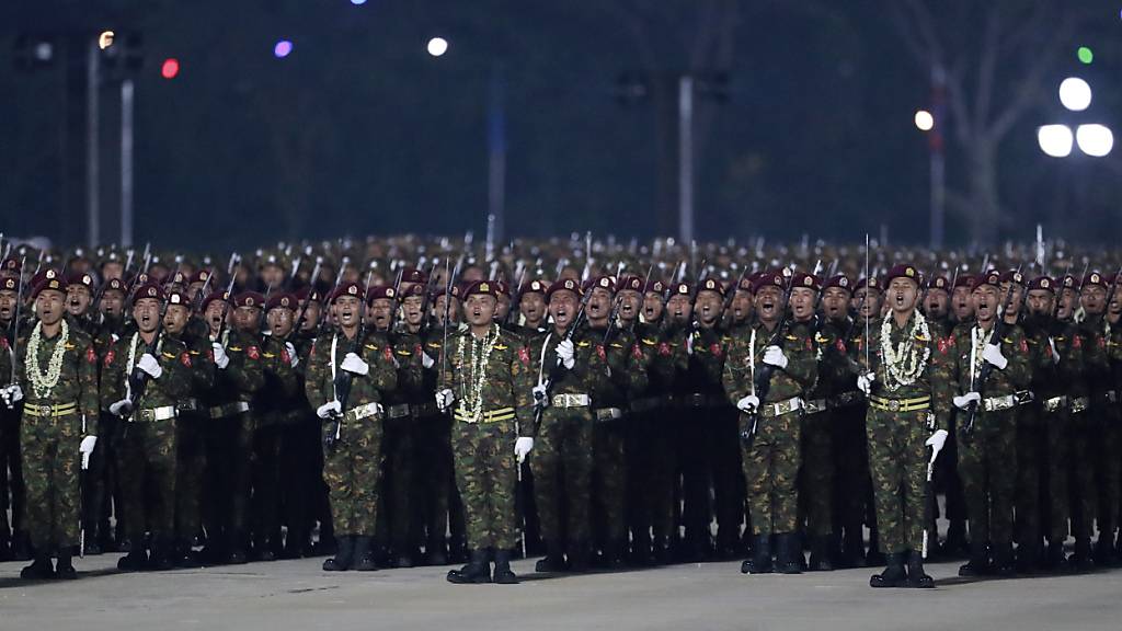 ARCHIV - Die Gewalt der Militärjunta in Mynmar gegen die eigene Bevölkerung hat Informationen der Vereinten Nationen zufolge in den vergangenen zwölf Monaten massiv zugenommen. Foto: Uncredited/AP/dpa