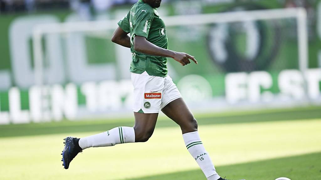 Abdoulaye Diaby hat sich im Spiel gegen die Young Boys in einem Luftduell mit Silvère Ganvoula am Kopf verletzt