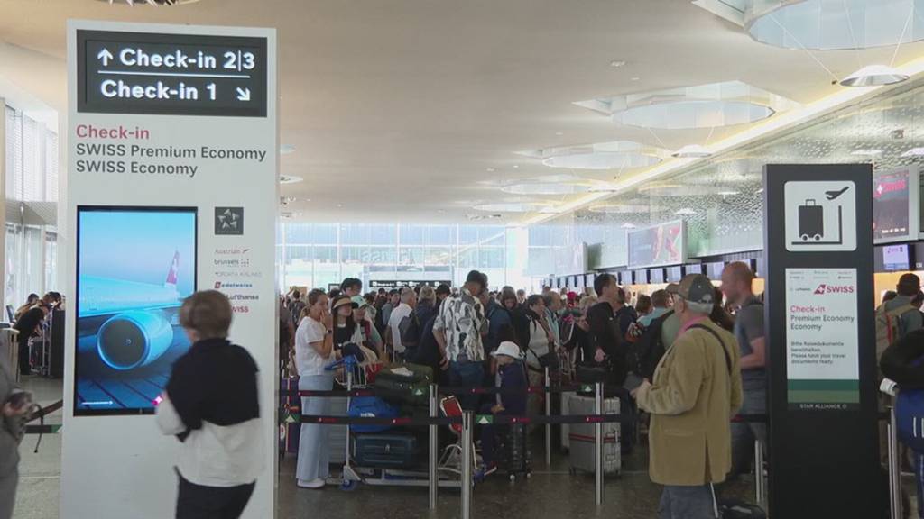 Grosser Andrang am Flughafen Zürich