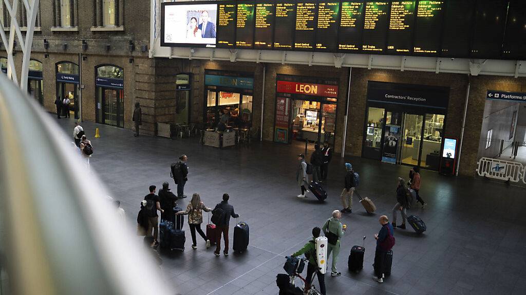 Streik legt Bahnverkehr in England in grossen Teilen lahm