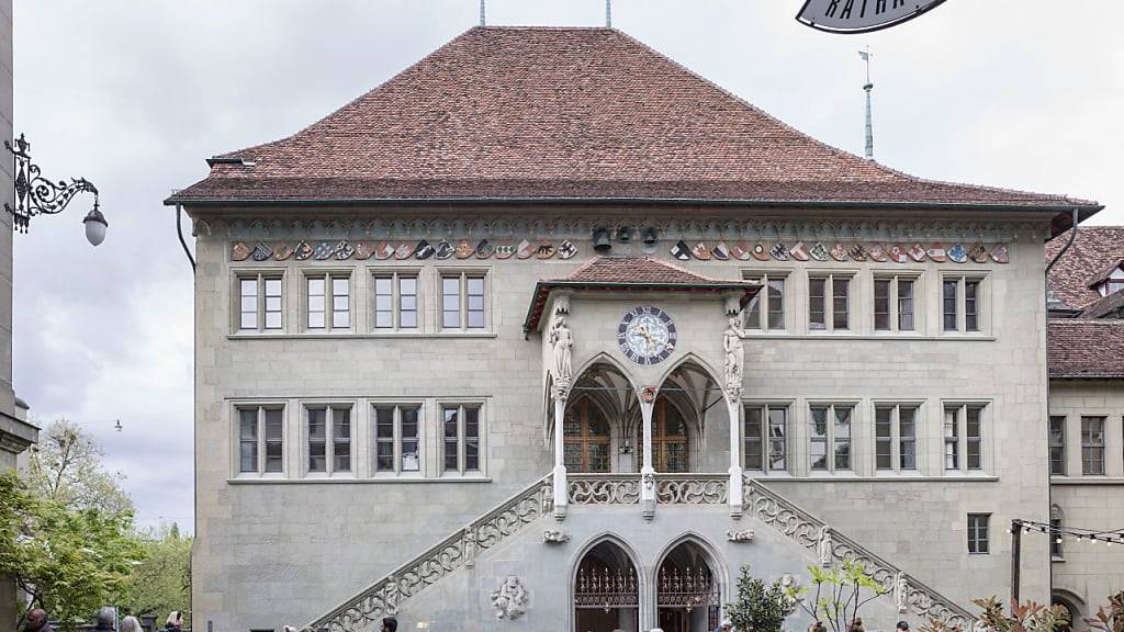 Im Berner Rathaus beginnt am Montag die Herbstsession des Kantonsparlaments. (Archivbild)