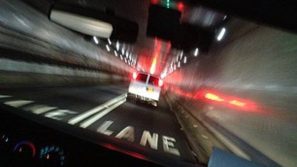 Fahrzeug im Lincoln Tunnel in Richtung Manhattan. (Archivbild)