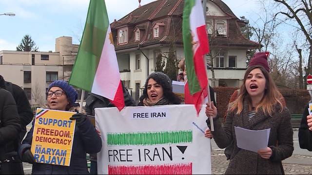 Oltnerinnen an Iran-Demo