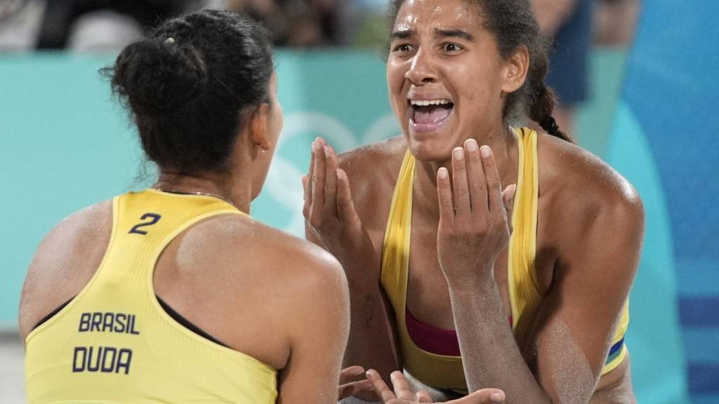 Das brasilianische Duo Ana Patricia/Duda nach dem Sieg im Final des olympischen Beachvolleyball-Turniers