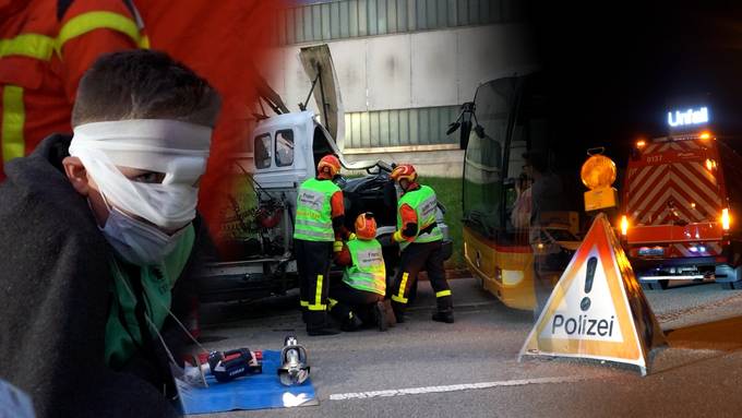 20 Verletzte und ein kaputtes Postauto – auf Übung mit den Blaulichtorganisationen