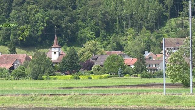 Ausländische Fahrende in Gampelen