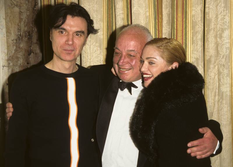 David Byrne (Talking Heads), Seymour Stein und Madonna im Jahr 1996.