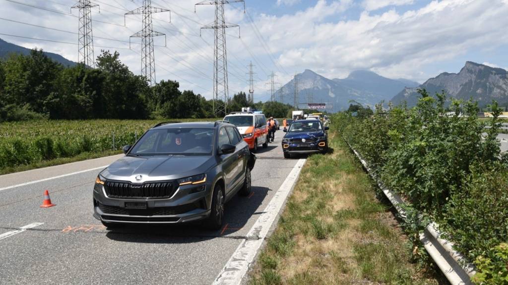 Bei einer Kollision auf der A13 bei Maienfeld verletzte sich eine Frau schwer.