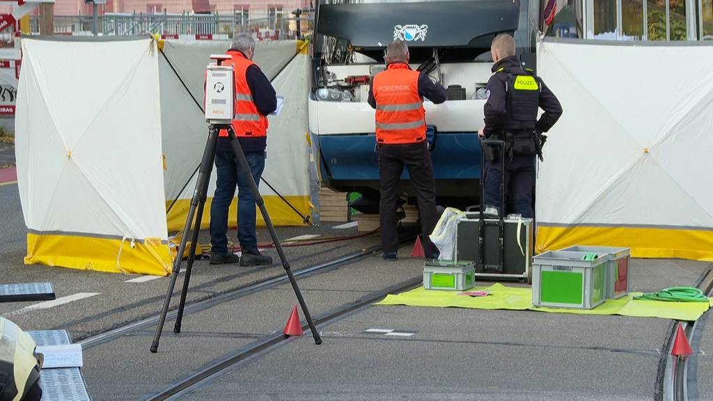 Fussgängerin stirbt bei Tramunfall in Zürich
