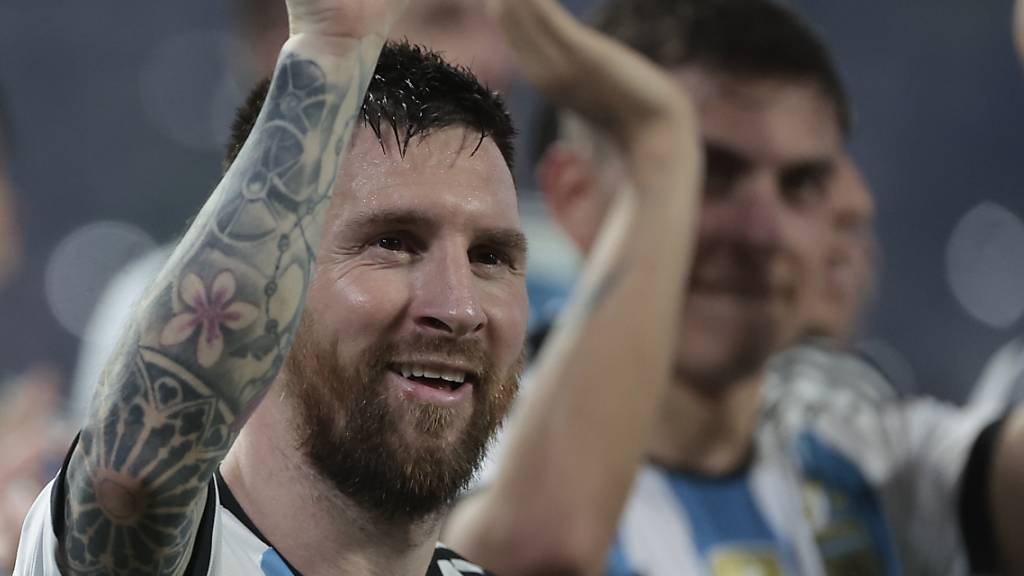 Lionel Messi hat sein 100. Tor für die argentinische Nationalmannschaft geschossen. 