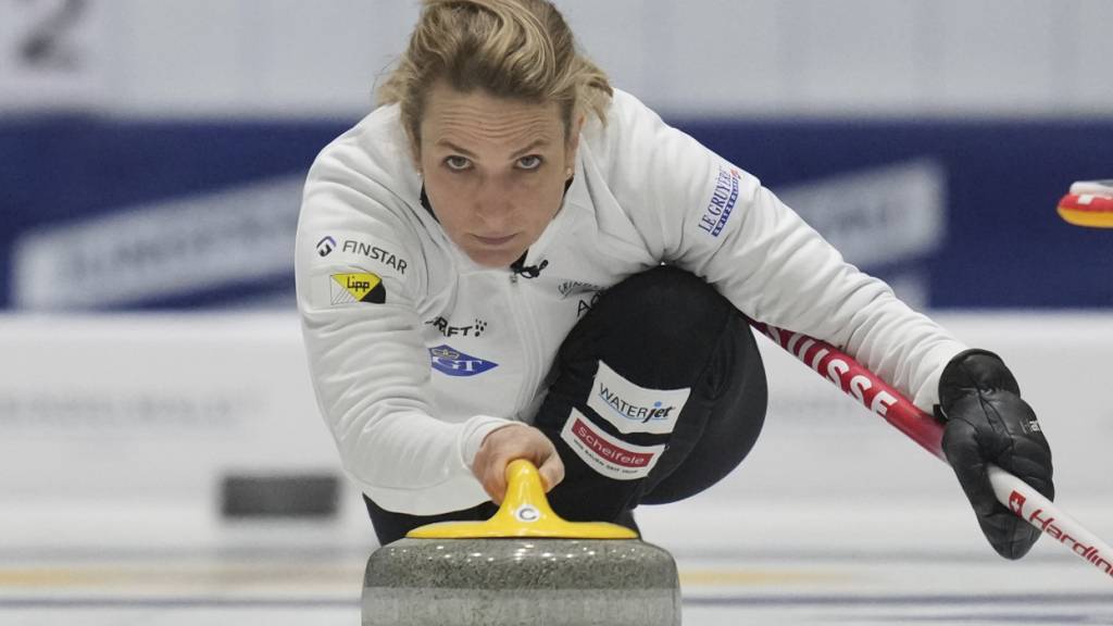 Silvana Tirinzoni und ihr Team starten mit einem 7:4-Erfolg über Italien ins Olympia-Turnier