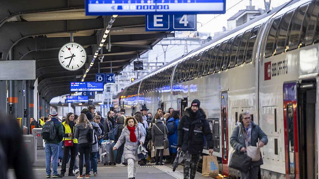 SBB setzen an kleinen Bahnhöfen vermehrt auf Touchscreens